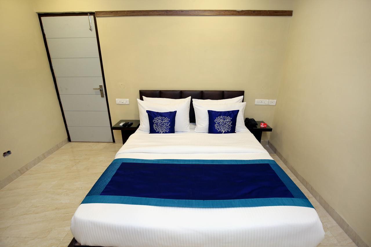 Hotel 7 Chandīgarh 外观 照片